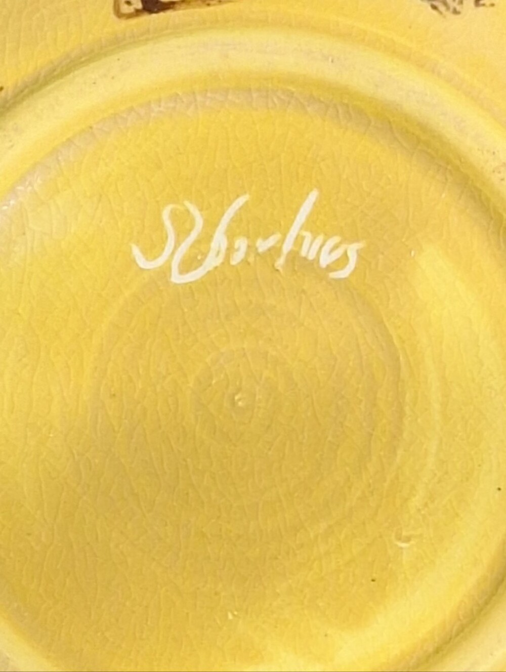 Yellow and Green Fish Motif Decorative Ceramic Bowl - Signed - Picture 7 of 10